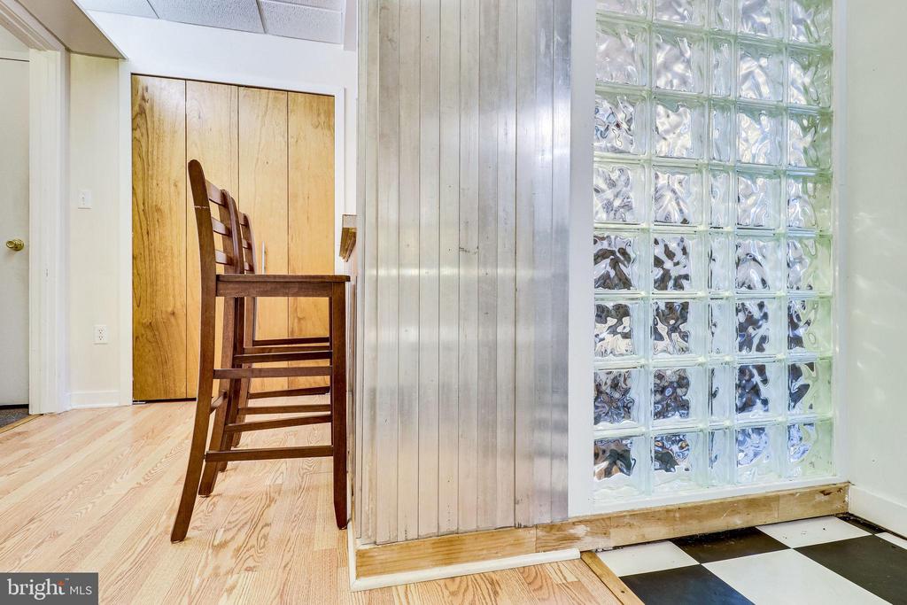 1111 ARLINGTON BOULEVARD 812