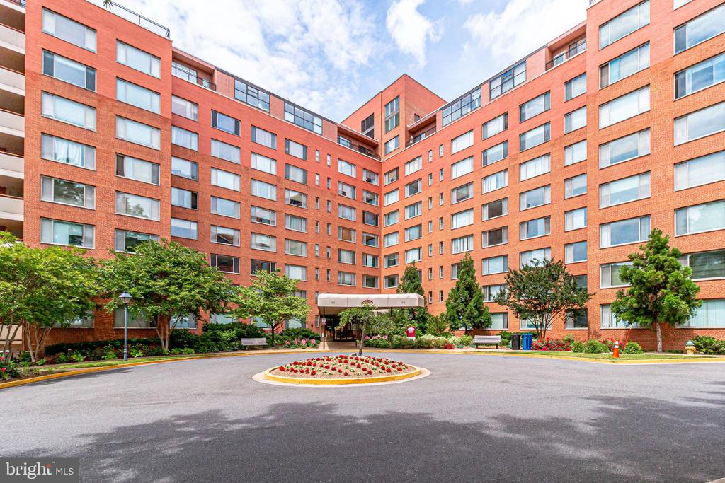 1111 ARLINGTON BOULEVARD 812