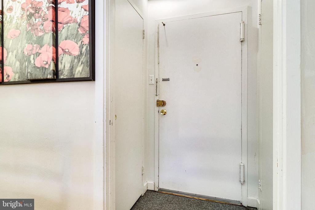 1111 ARLINGTON BOULEVARD 812