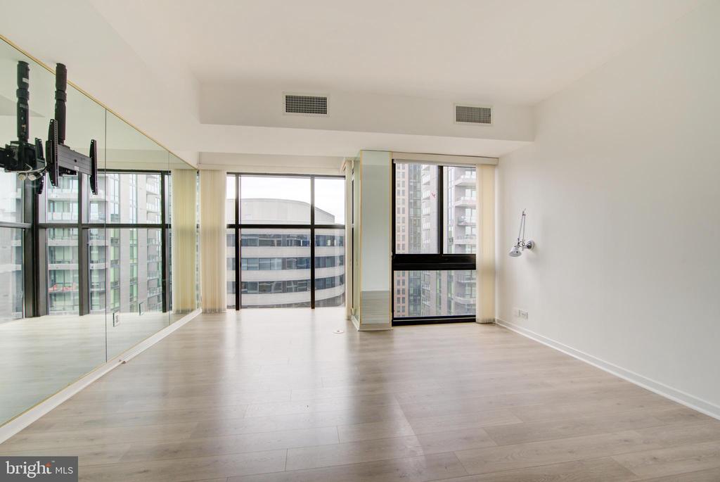 1530 KEY BOULEVARD 1321