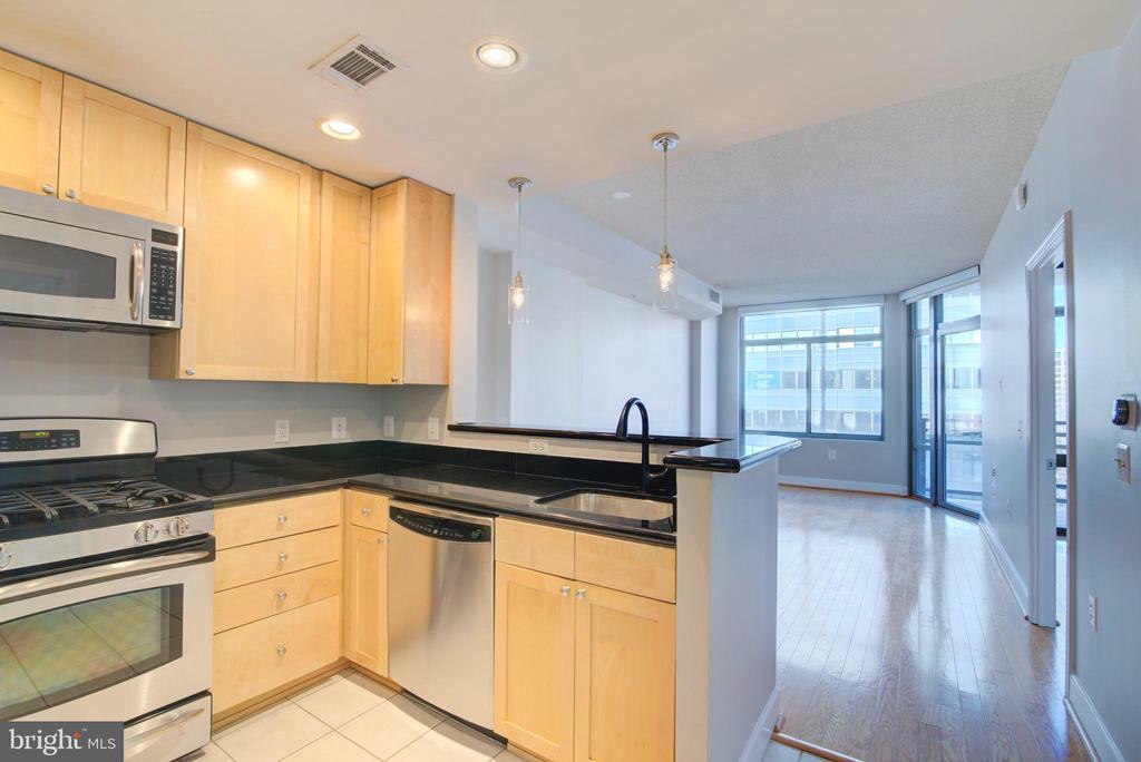 3600 S GLEBE ROAD 414W