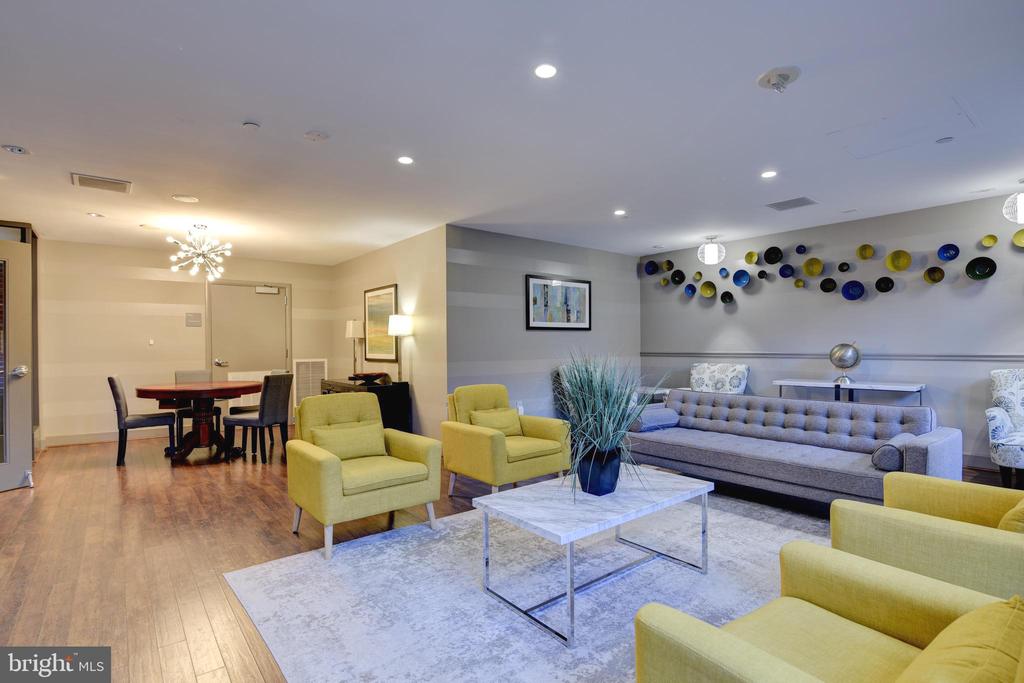 1021 N GARFIELD STREET 132