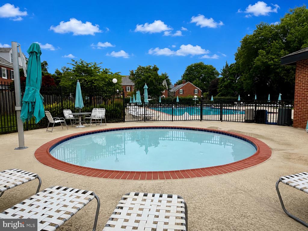 4656 36TH STREET S A