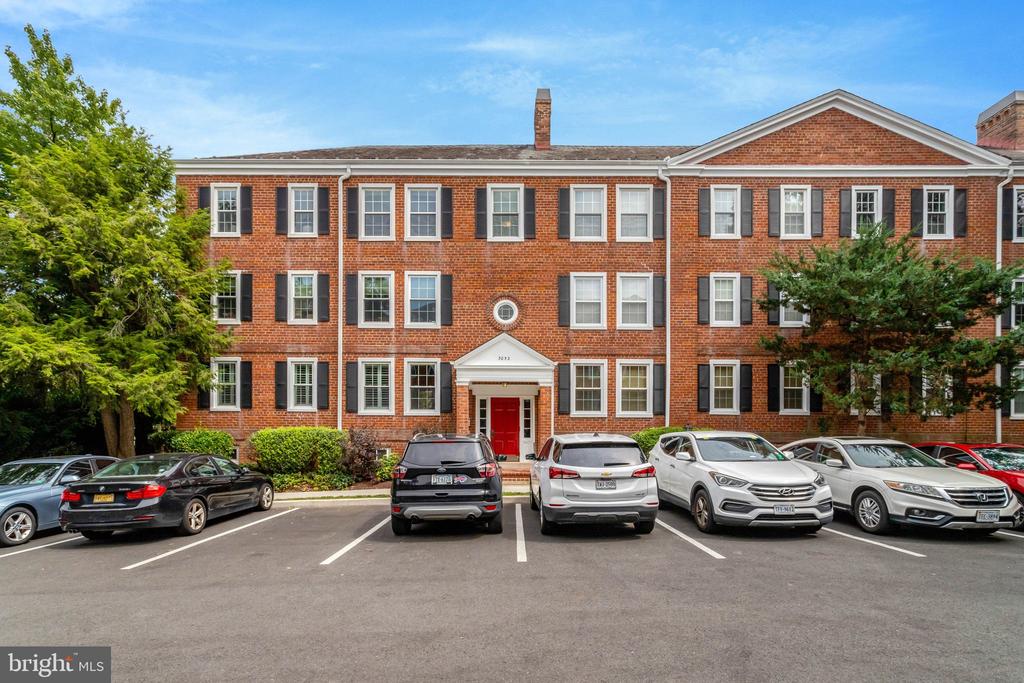 3052 S BUCHANAN STREET Unit: C1