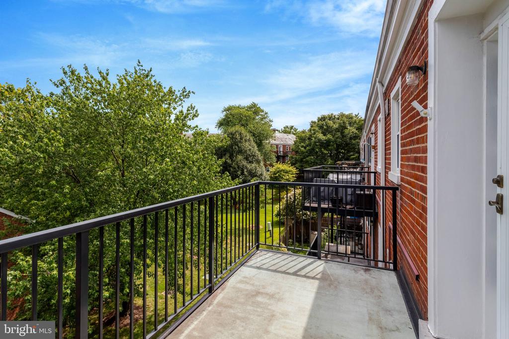3052 S BUCHANAN STREET Unit: C1
