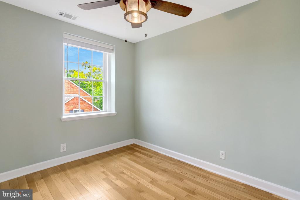 3052 S BUCHANAN STREET Unit: C1
