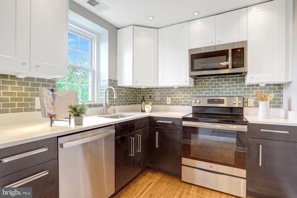 3052 S BUCHANAN STREET Unit: C1