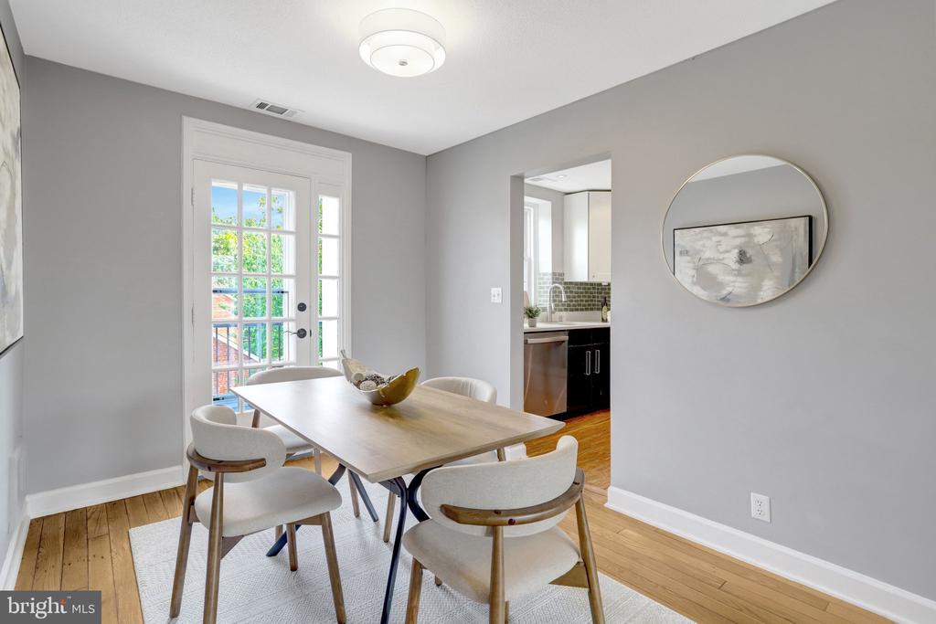 3052 S BUCHANAN STREET Unit: C1