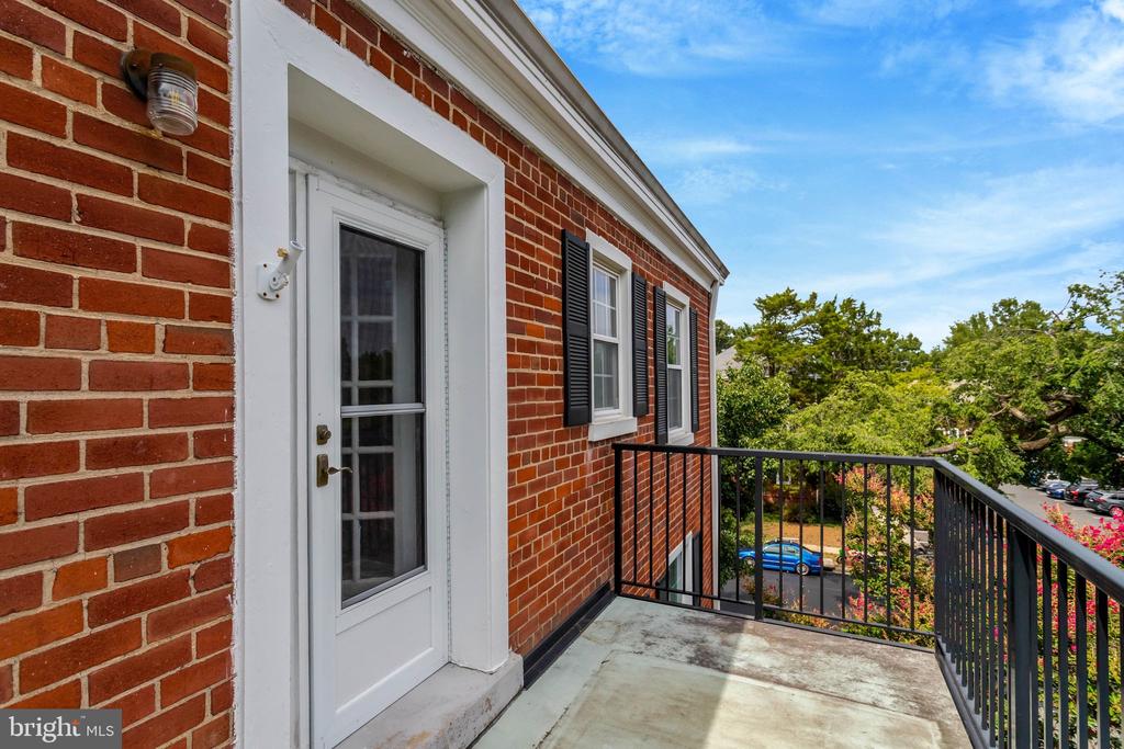 3052 S BUCHANAN STREET Unit: C1