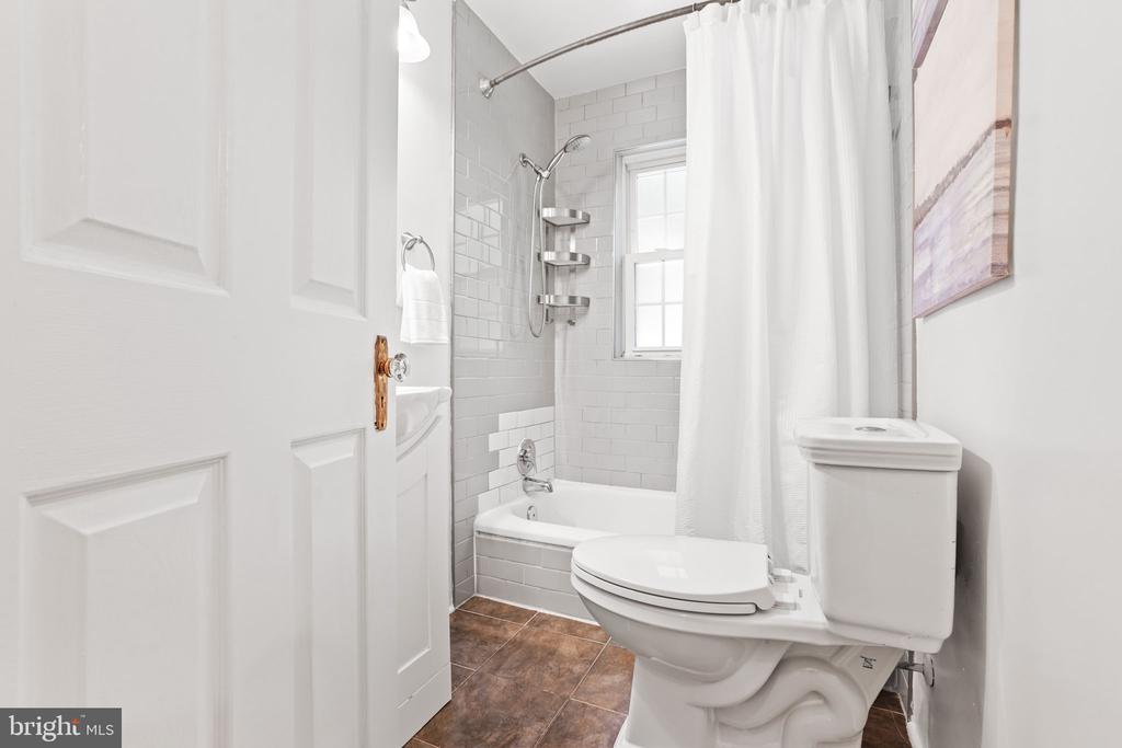 704 S ARLINGTON MILL DRIVE Unit: 17302