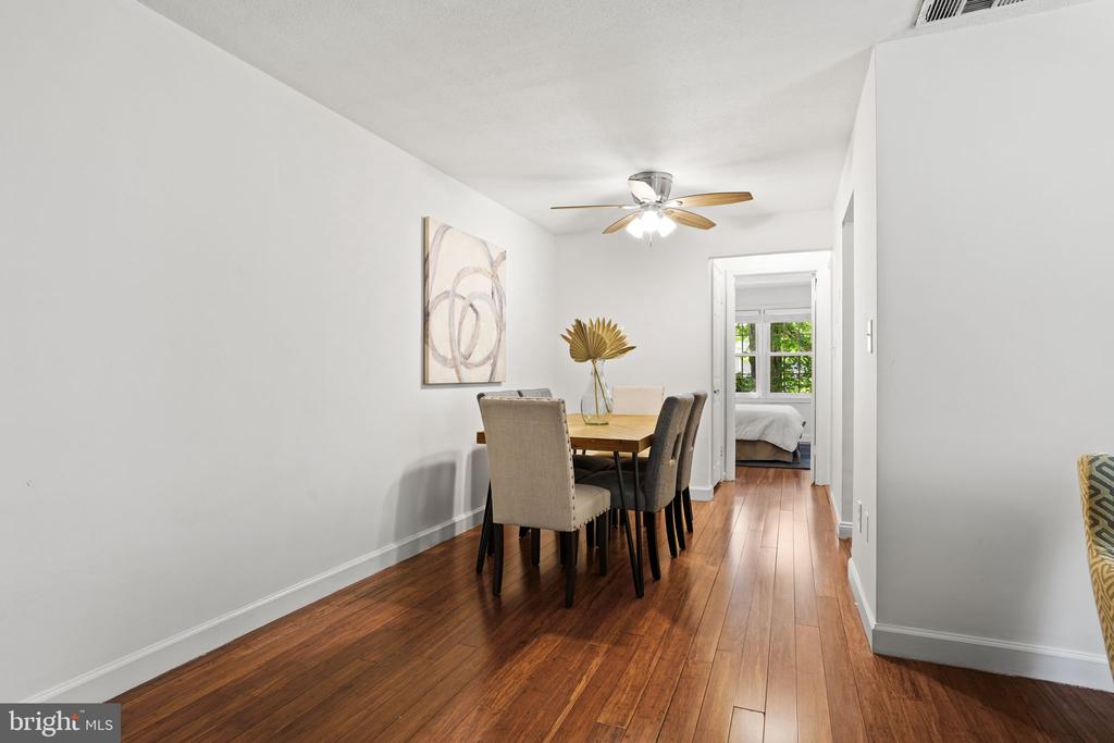 704 S ARLINGTON MILL DRIVE Unit: 17302