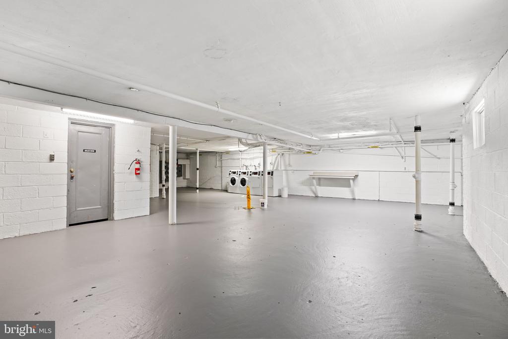704 S ARLINGTON MILL DRIVE Unit: 17302