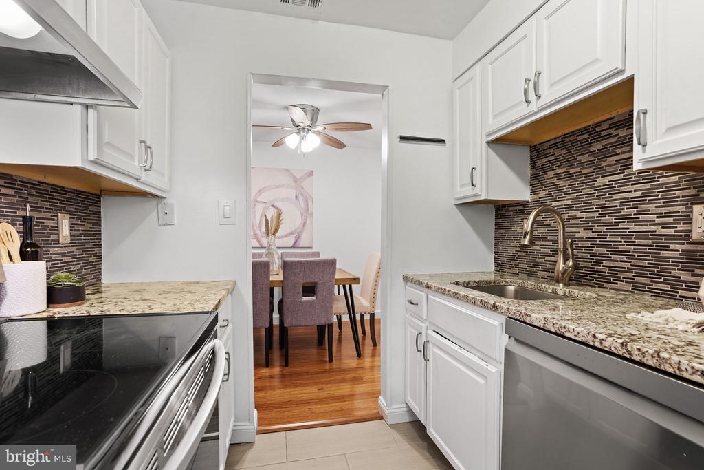 704 S ARLINGTON MILL DRIVE Unit: 17302