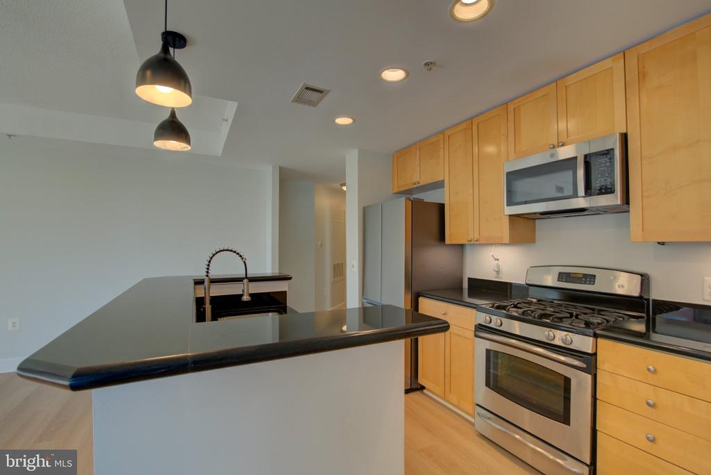 3600 S GLEBE ROAD Unit: 417W