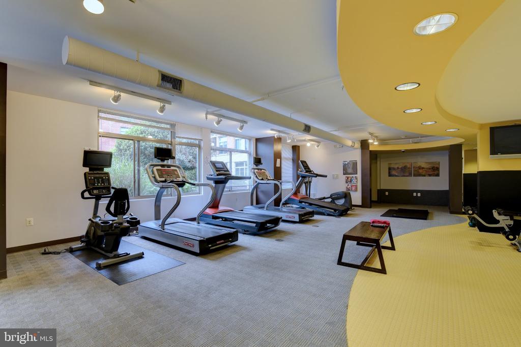 3600 S GLEBE ROAD Unit: 417W