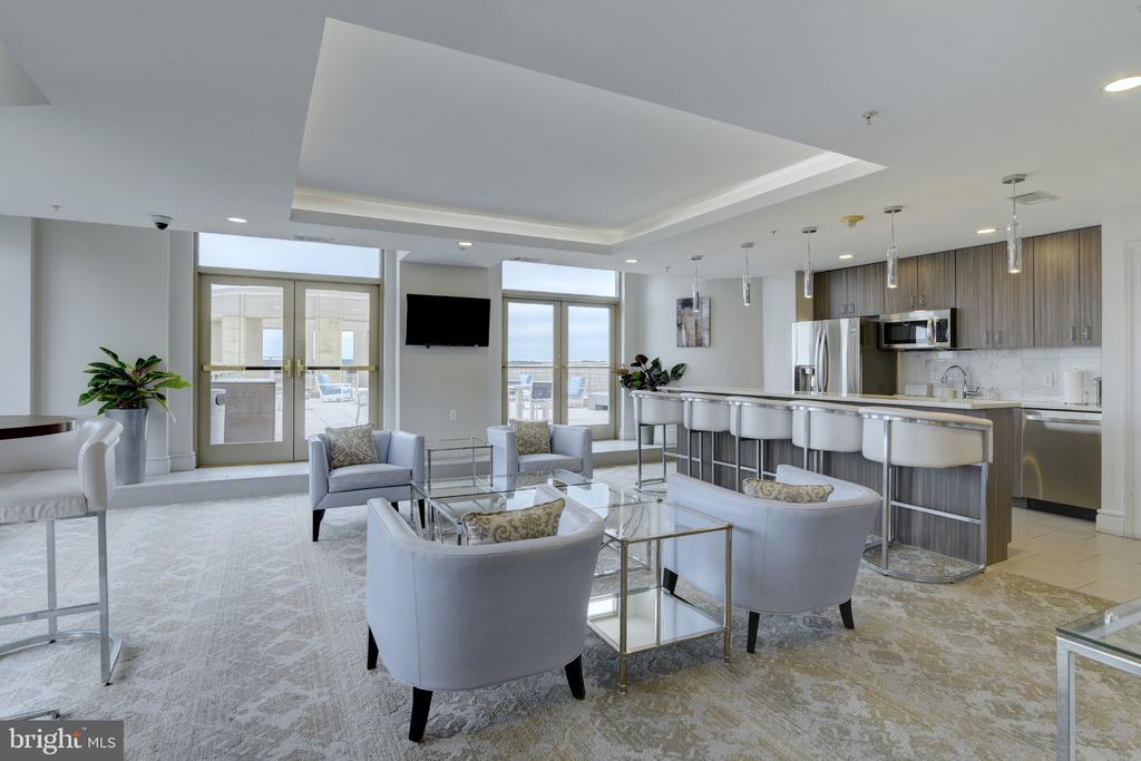 3600 S GLEBE ROAD Unit: 417W
