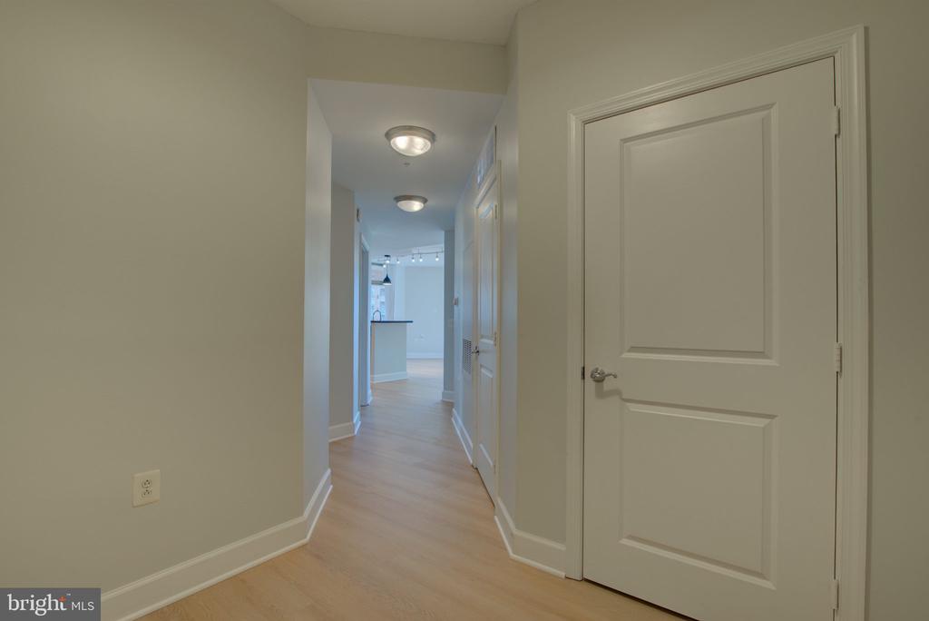 3600 S GLEBE ROAD Unit: 417W
