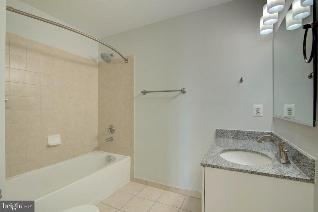 3600 S GLEBE ROAD Unit: 417W