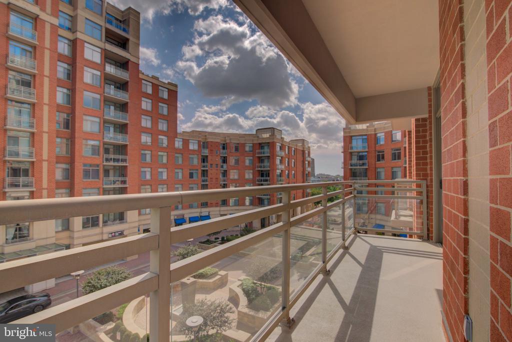 3600 S GLEBE ROAD Unit: 417W