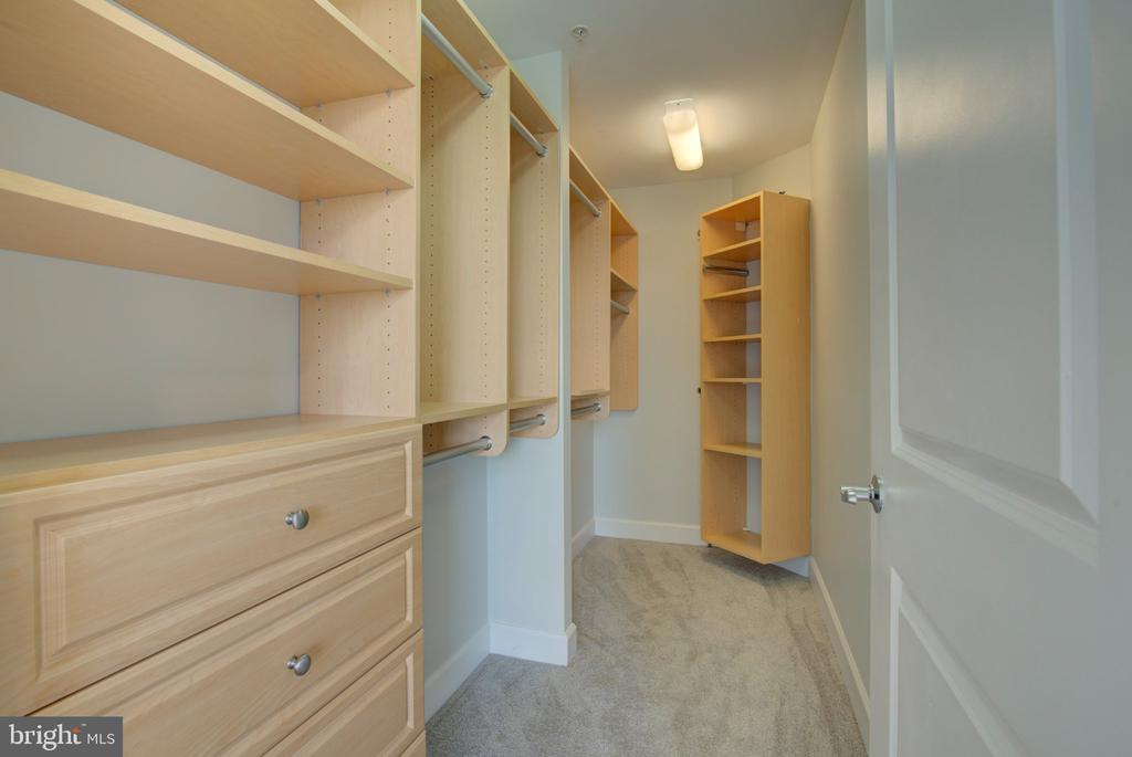 3600 S GLEBE ROAD Unit: 417W