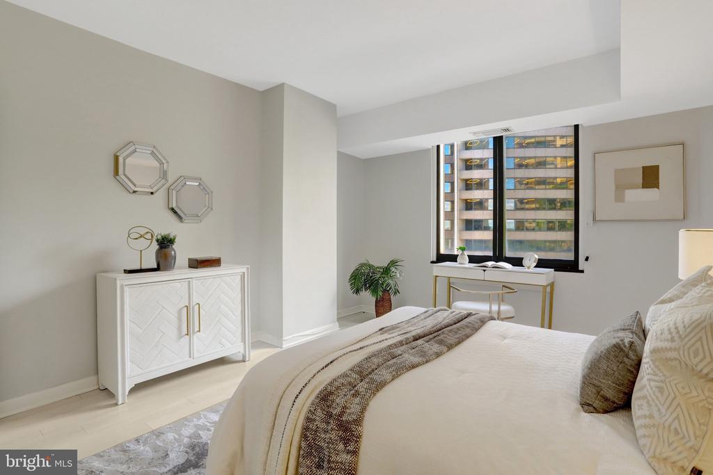 1300 CRYSTAL DRIVE Unit: 601S