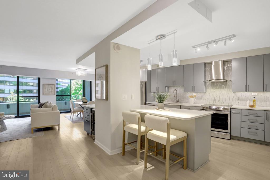 1300 CRYSTAL DRIVE Unit: 601S