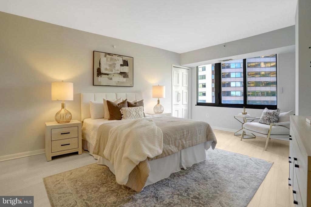 1300 CRYSTAL DRIVE Unit: 601S