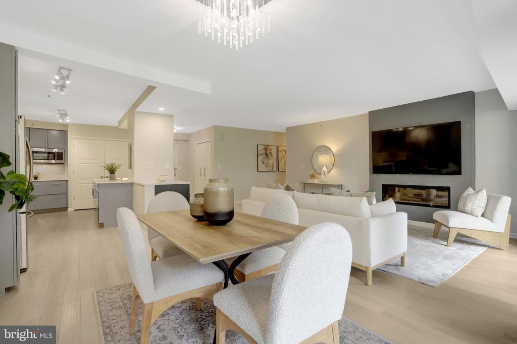 1300 CRYSTAL DRIVE Unit: 601S