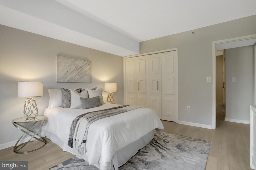 1300 CRYSTAL DRIVE Unit: 601S
