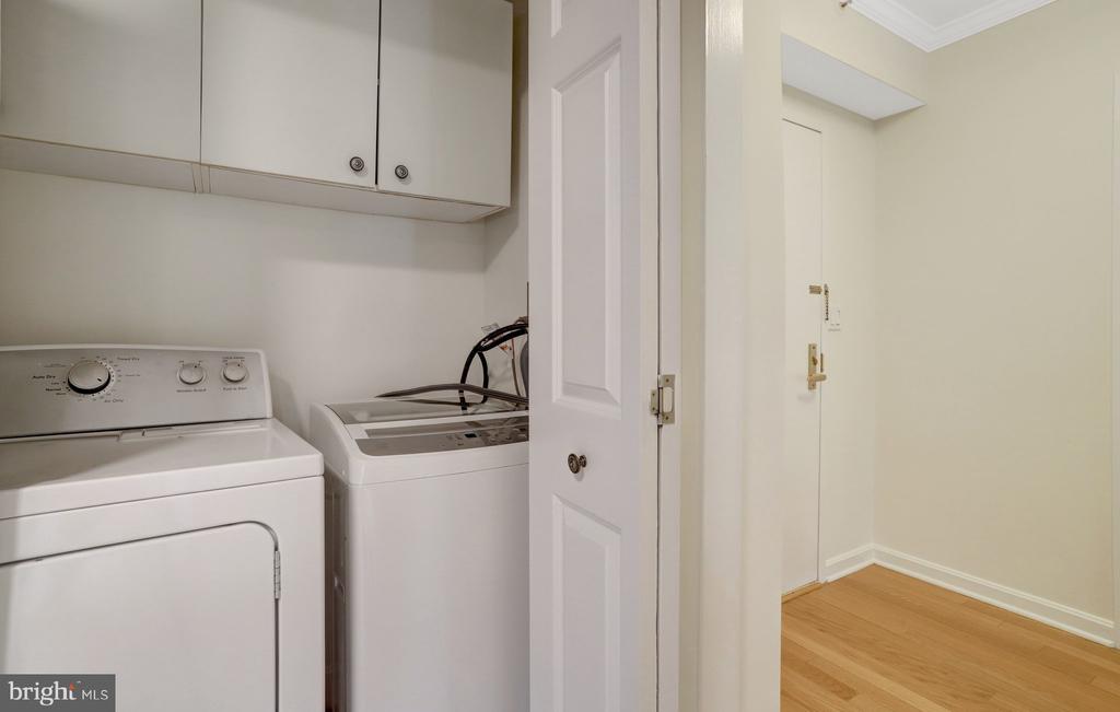 1300 CRYSTAL DRIVE Unit: 401S