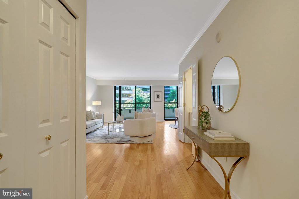 1300 CRYSTAL DRIVE Unit: 401S