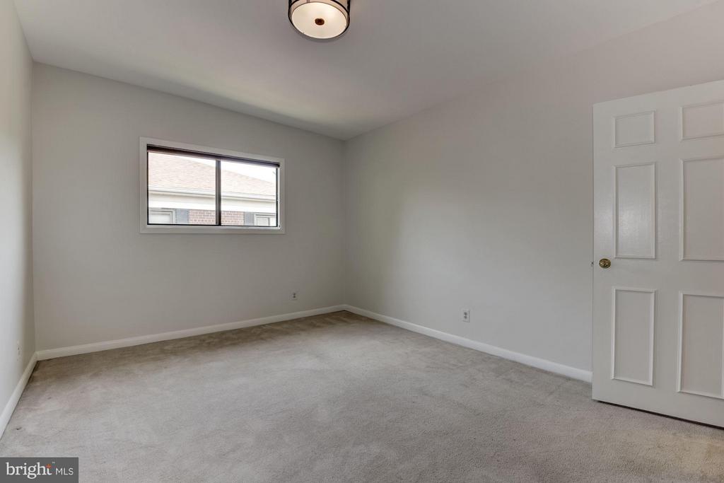103 SKYHILL ROAD 8