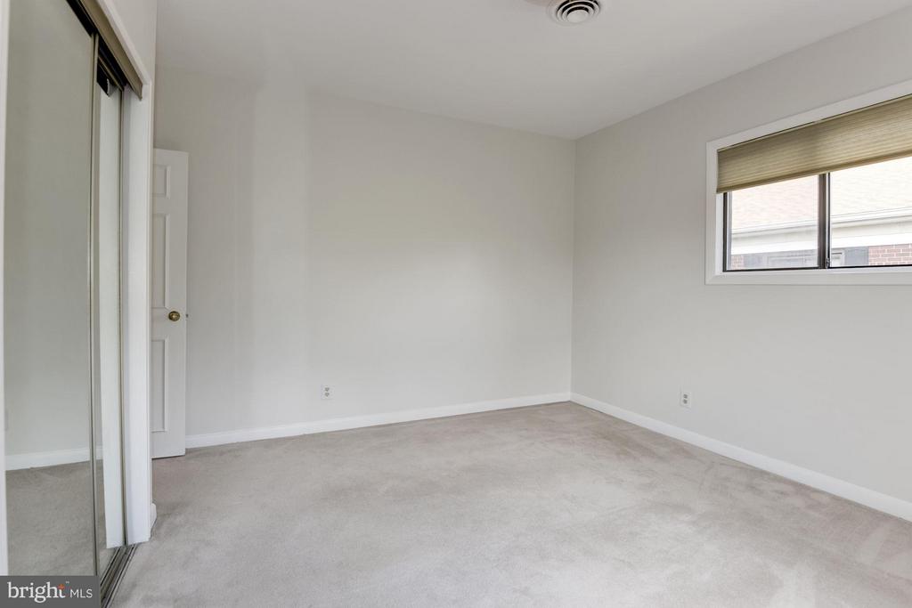 103 SKYHILL ROAD 8