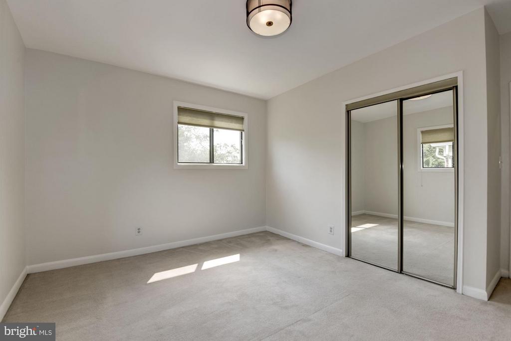 103 SKYHILL ROAD 8