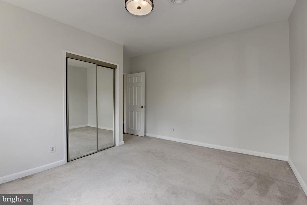 103 SKYHILL ROAD 8