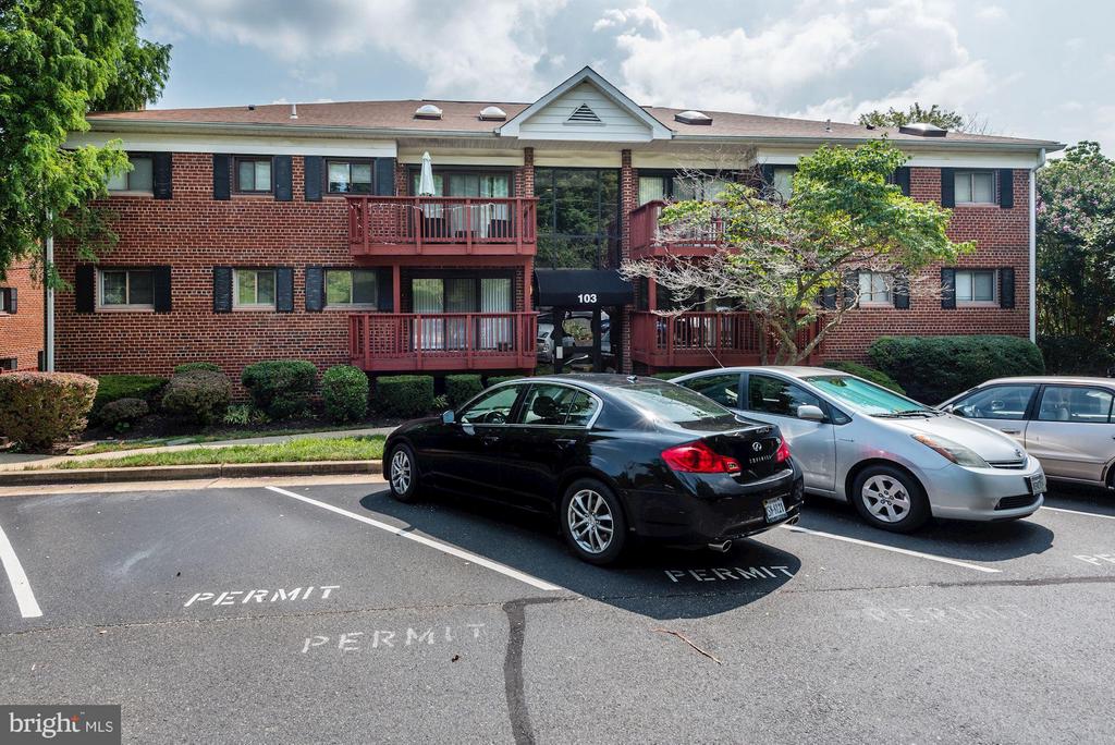 103 SKYHILL ROAD 8