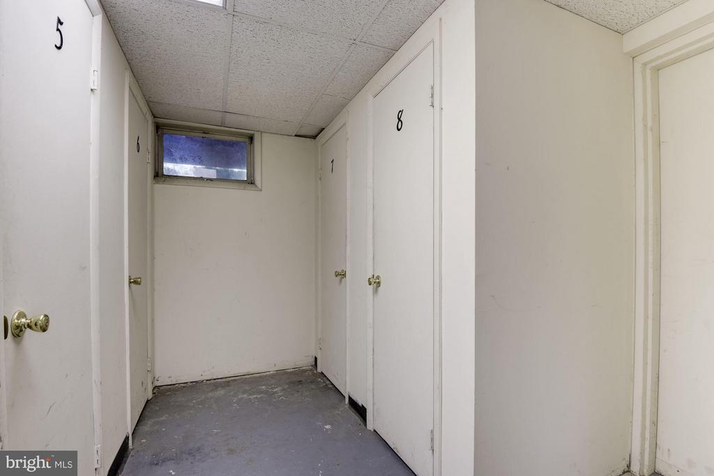 103 SKYHILL ROAD 8