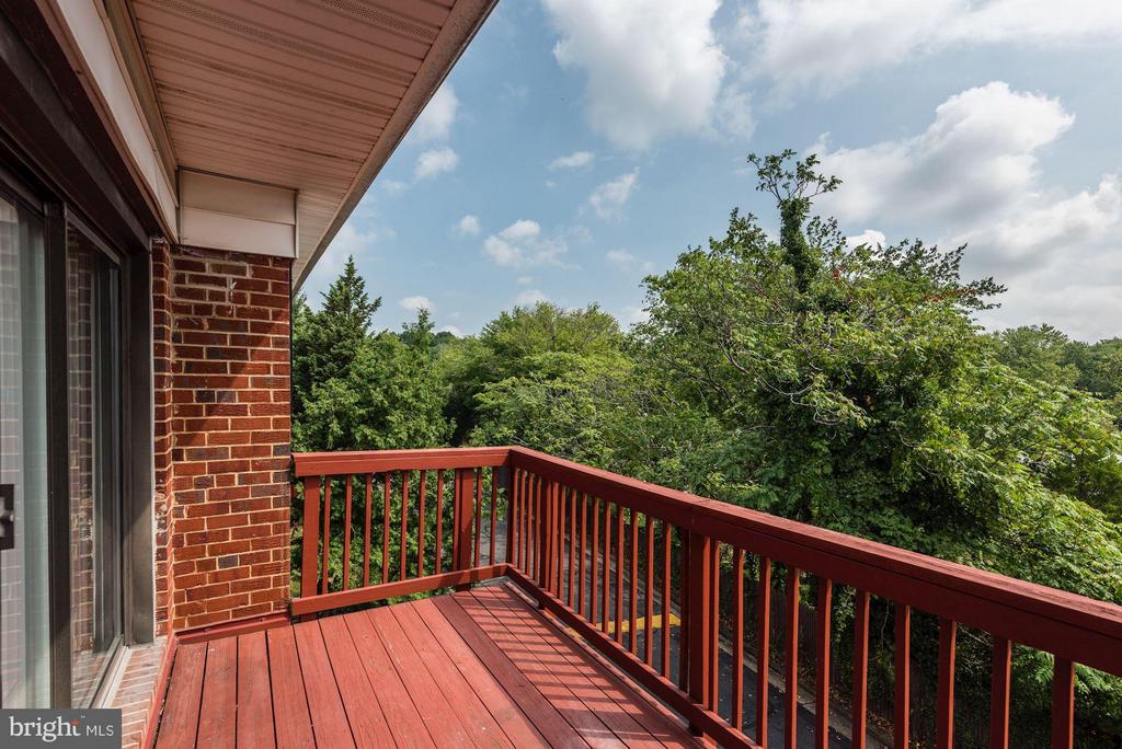 103 SKYHILL ROAD 8