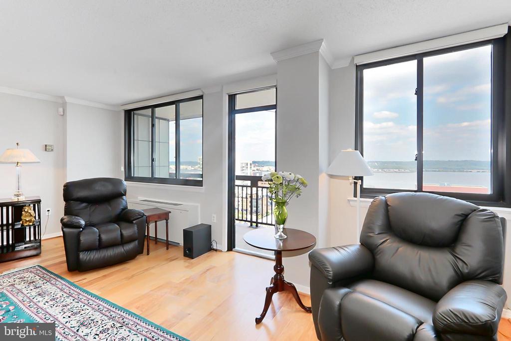 801 N PITT STREET 1407