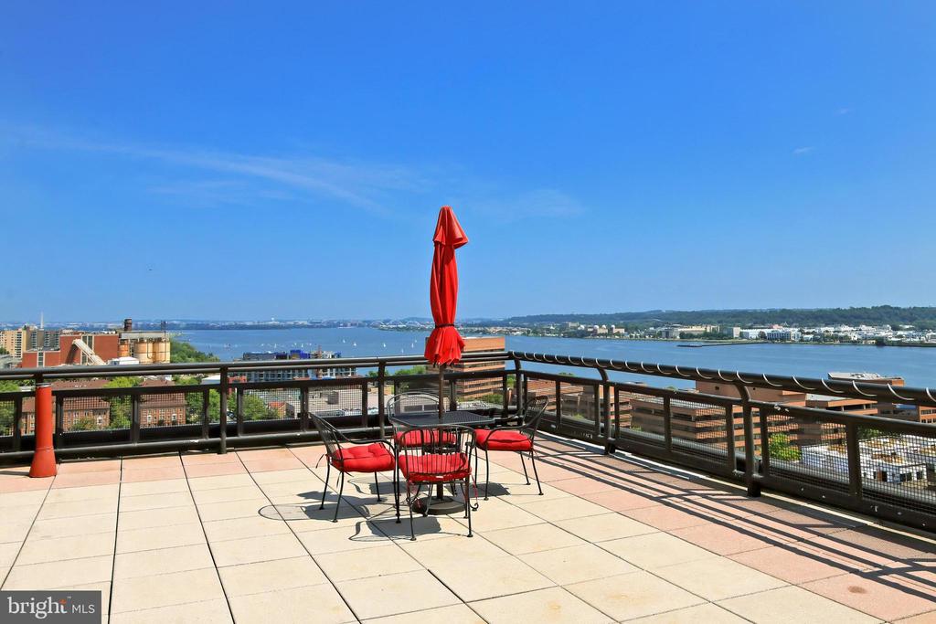 801 N PITT STREET 1407