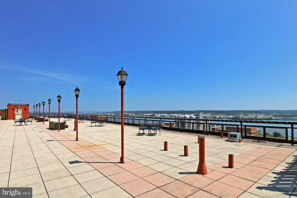 801 N PITT STREET 1407