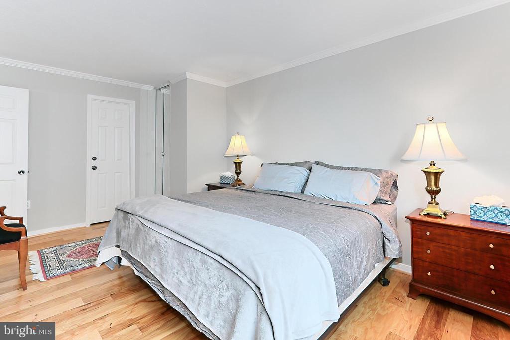 801 N PITT STREET 1407