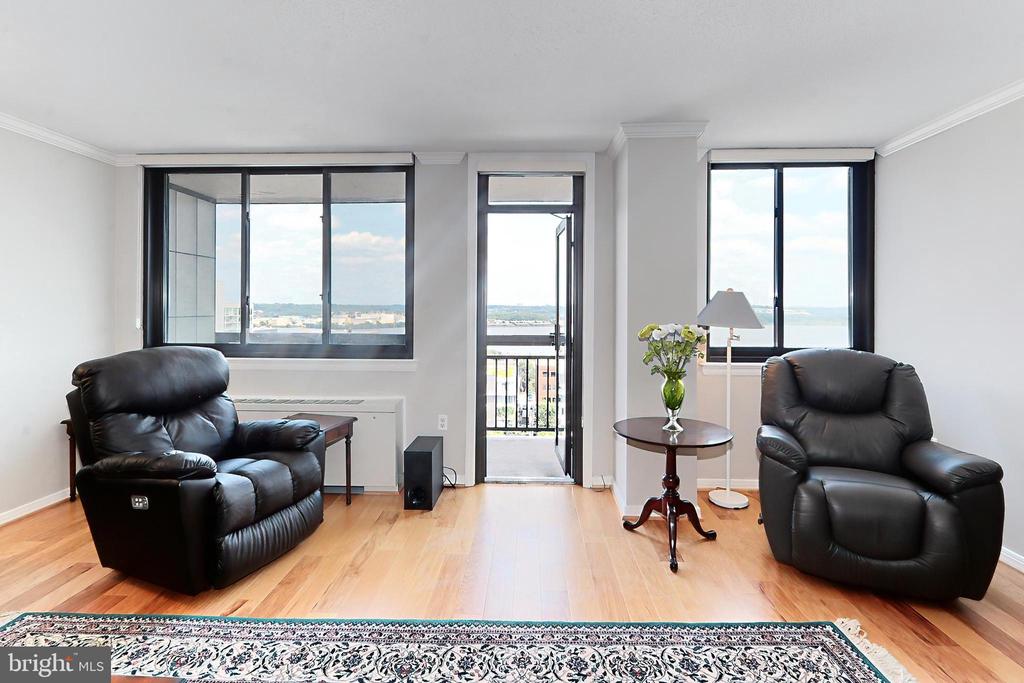 801 N PITT STREET 1407