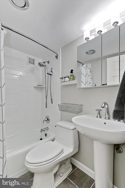 801 N PITT STREET 1407