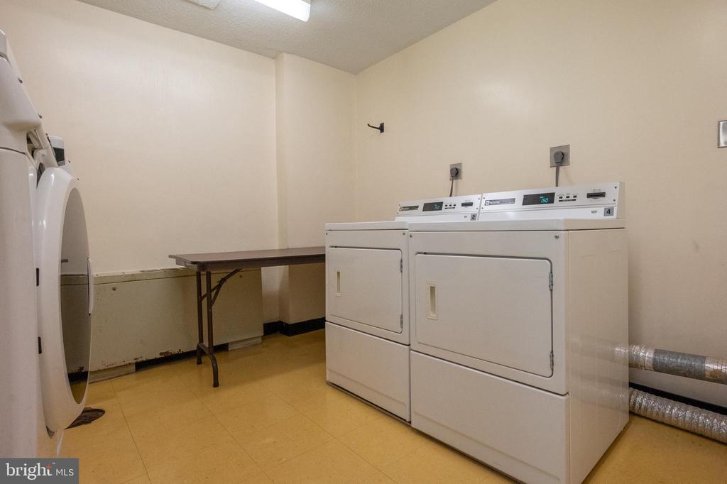 801 N PITT STREET 1407
