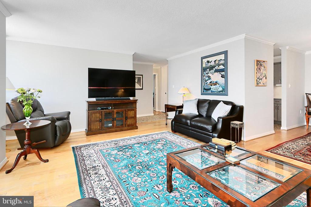 801 N PITT STREET 1407