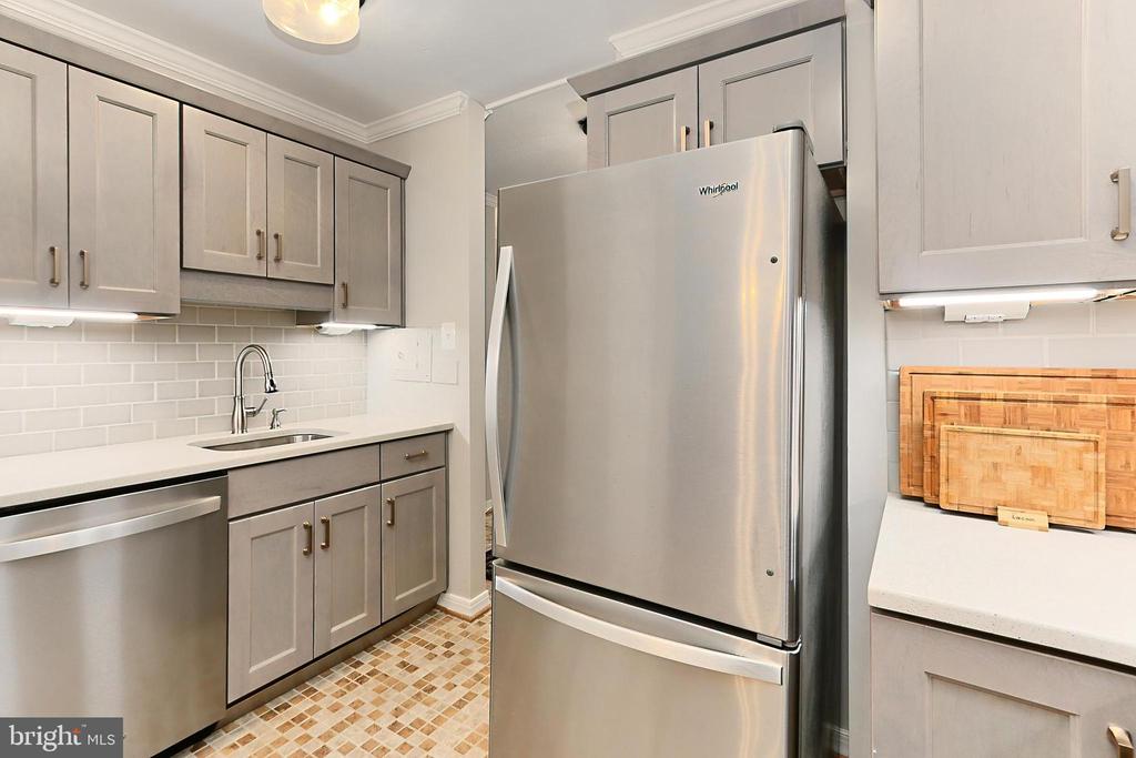 801 N PITT STREET 1407