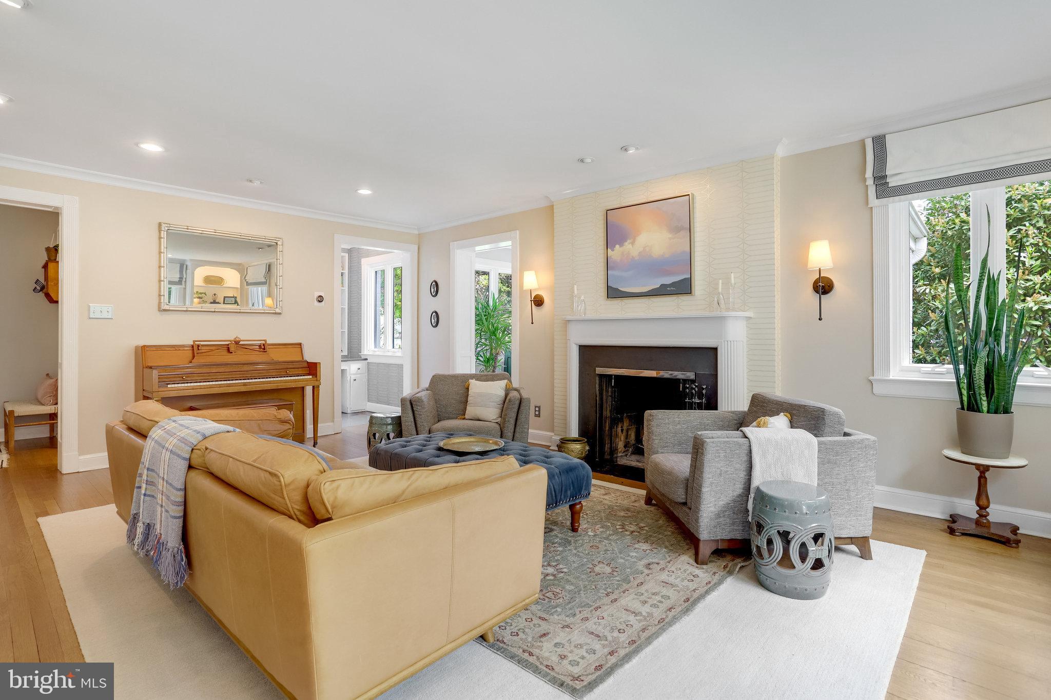 420 ARGYLE DRIVE