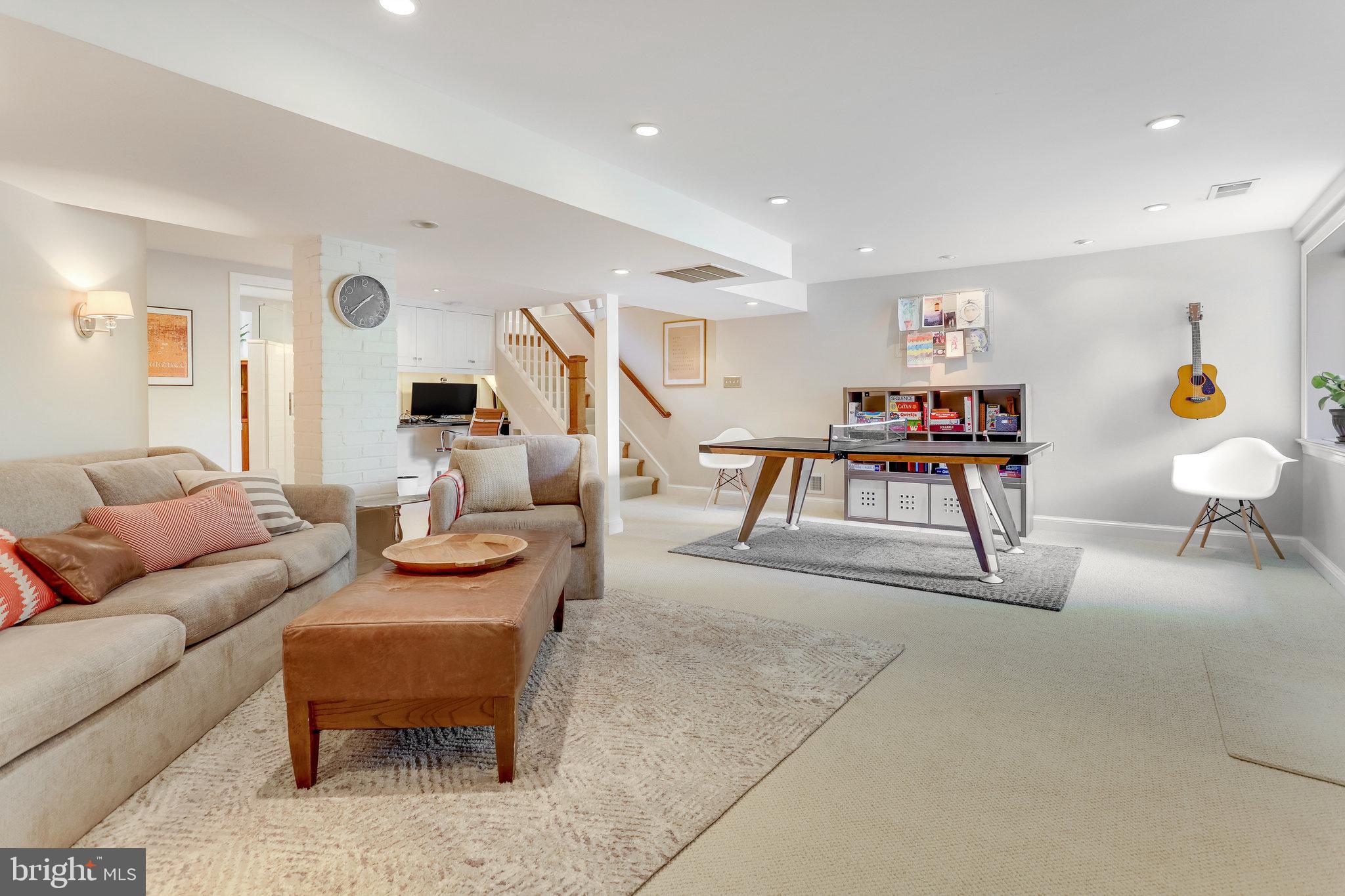 420 ARGYLE DRIVE