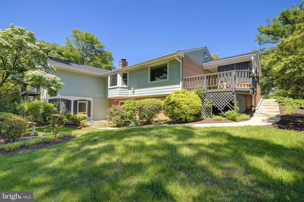 3516 STERLING AVENUE